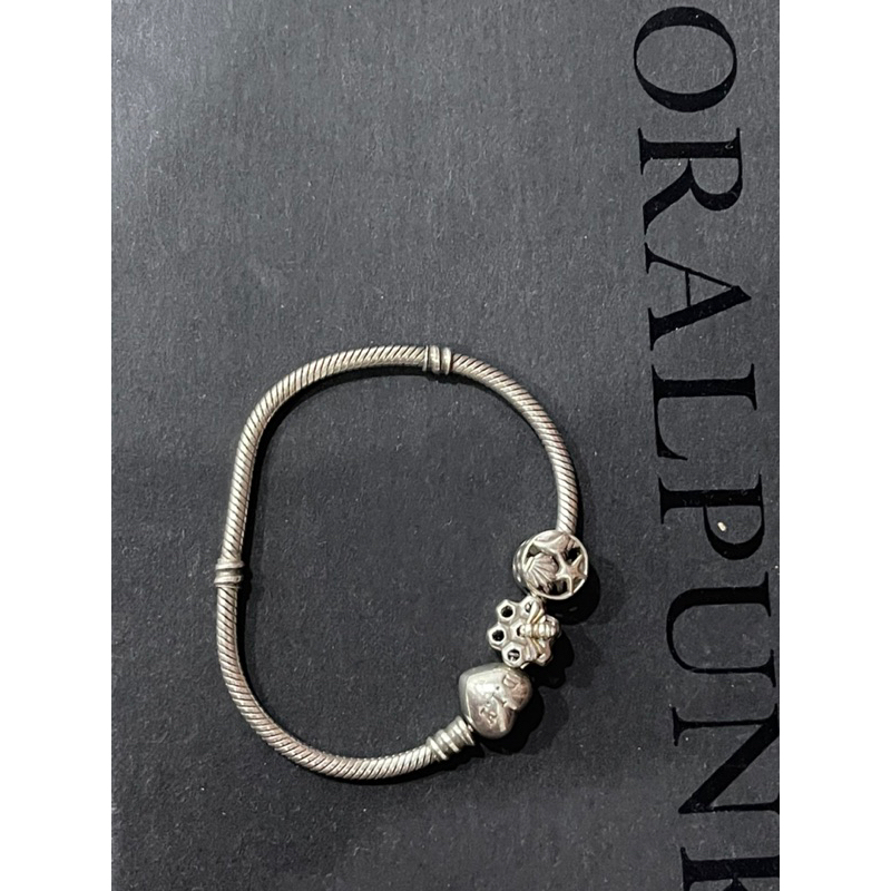 pass vòng pandora + 2 charm như hình bằng bạc pnj ni 52 có kèm hộp dài dây 17cm