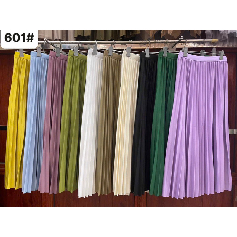 Chân váy xếp ly dáng dài màu xanh bơ hàng Quảng Châu