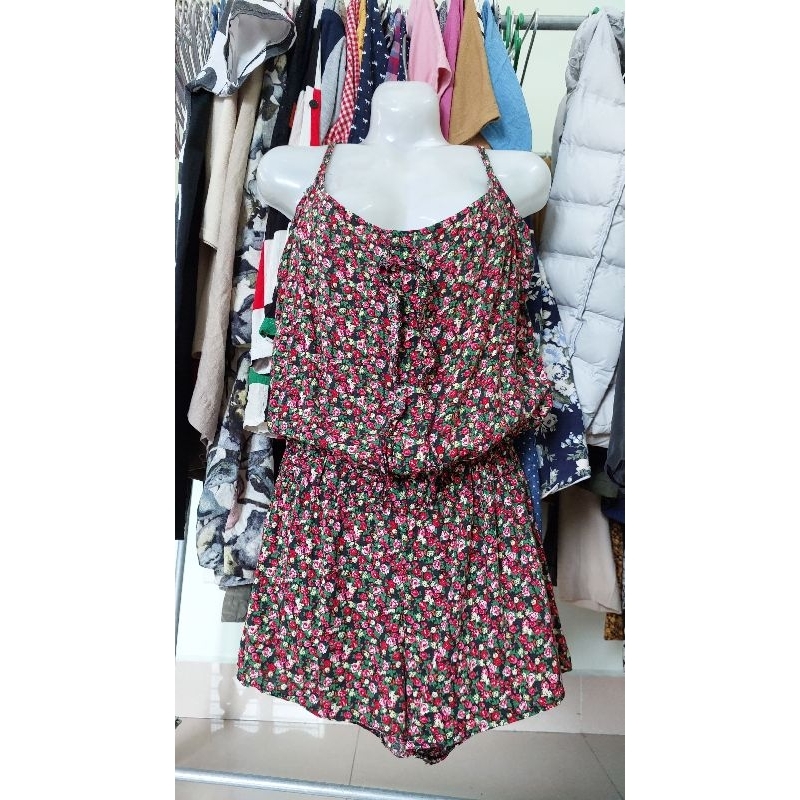 jumpsuit nữ size M ngực: 94cm.