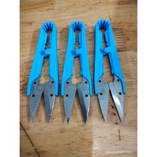 cây kéo bấm cắt chỉ