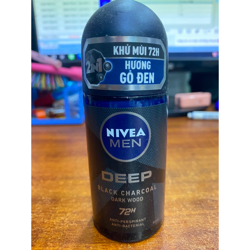 Lăn khử mùi nivea hương gỗ đen than hoạt tính 50ml 025292