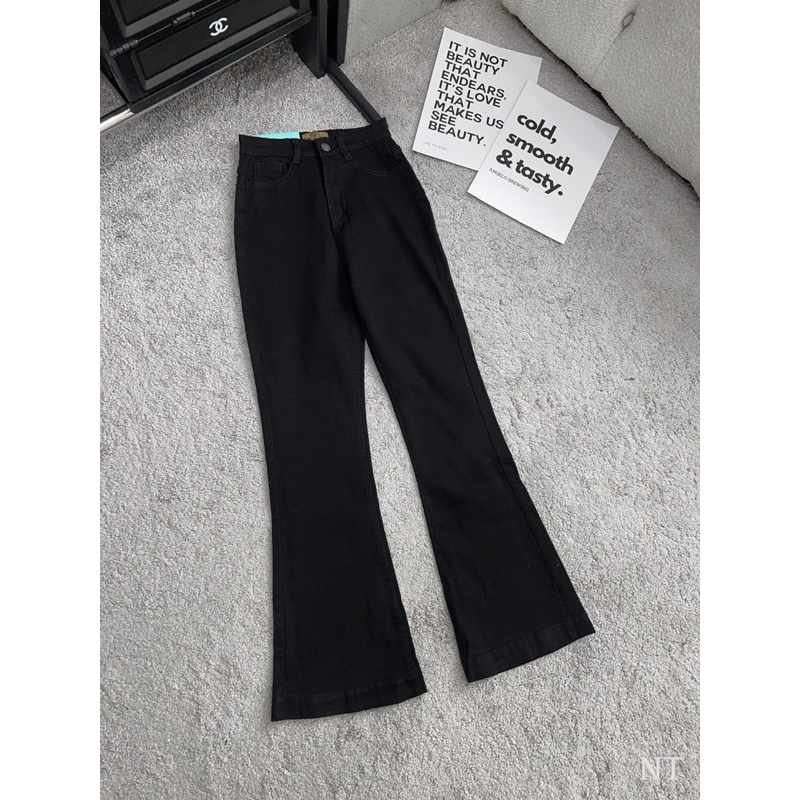 Quần jean ống loe hack dáng