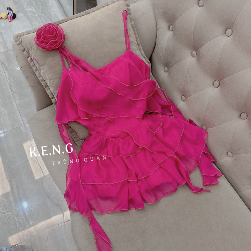 Đầm hai dây tơ  bèo kèm hoa đi chơi