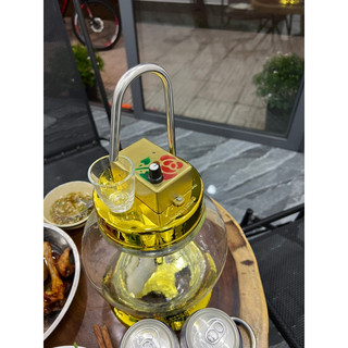 BÌNH RÓT RUỢU TỰ ĐỘNG CẢM ỨNG (THUỶ TINH CAO CẤP 2,7l HOA HỒNG)