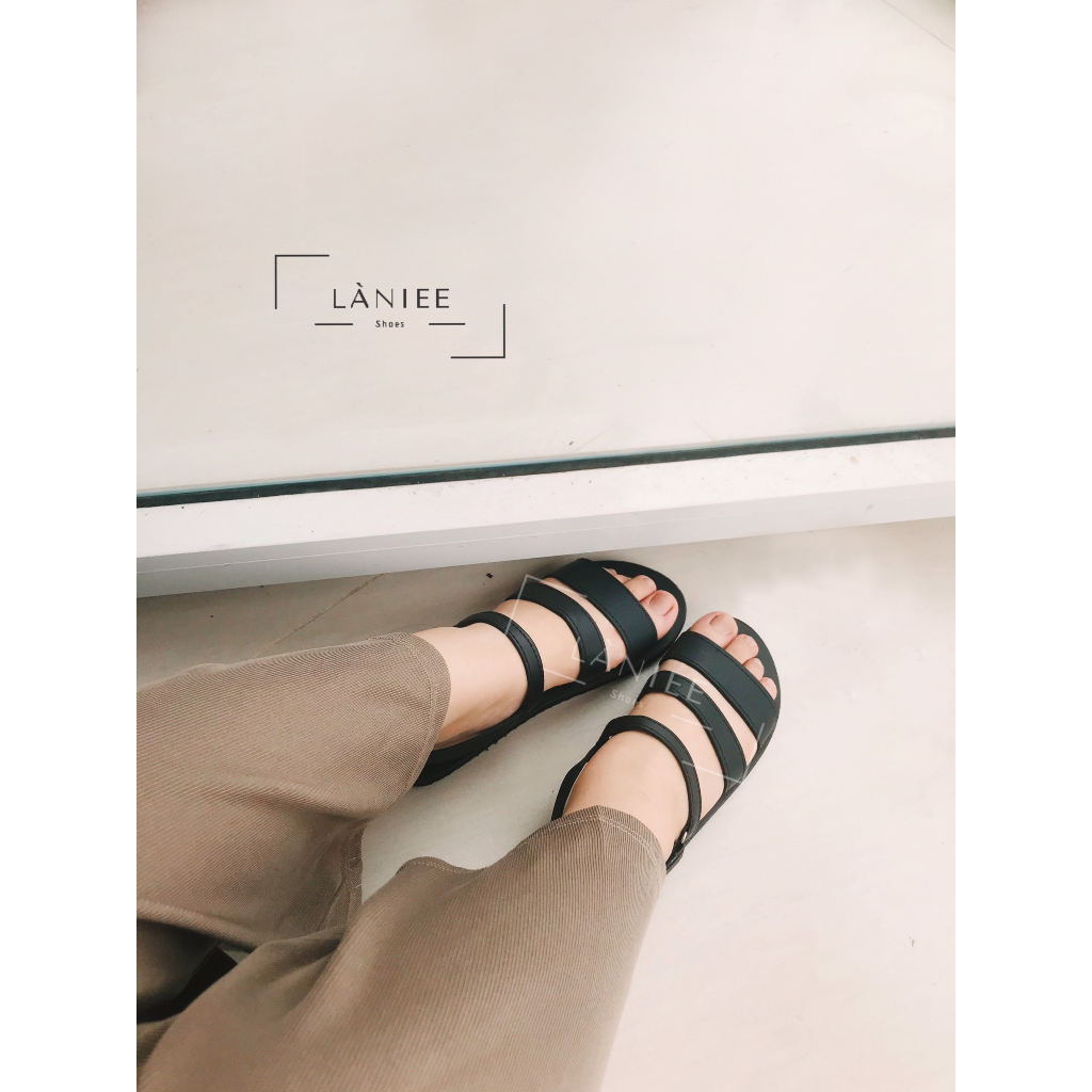 Giày sandal nữ Làniee 3 quai ngang màu đen - LNT03