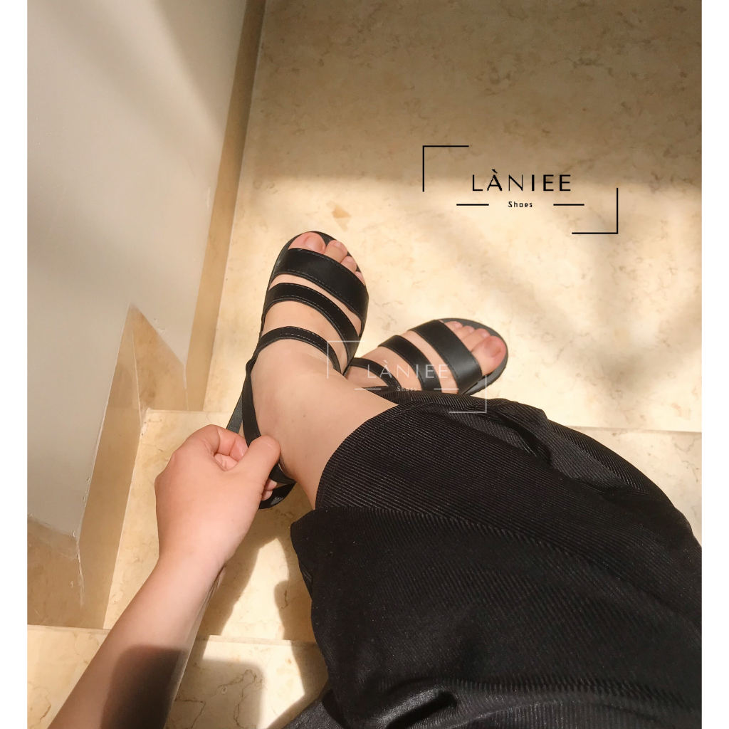 Giày sandal nữ Làniee 3 quai ngang màu đen - LNT03