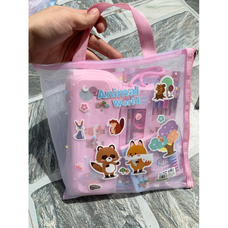 Set túi bút làm quà tặng cho bé trai và bé gái mới nhất năm 2023