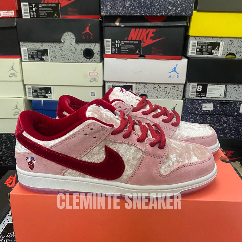 Giày SB DUNK LOW STRANGE LOVE