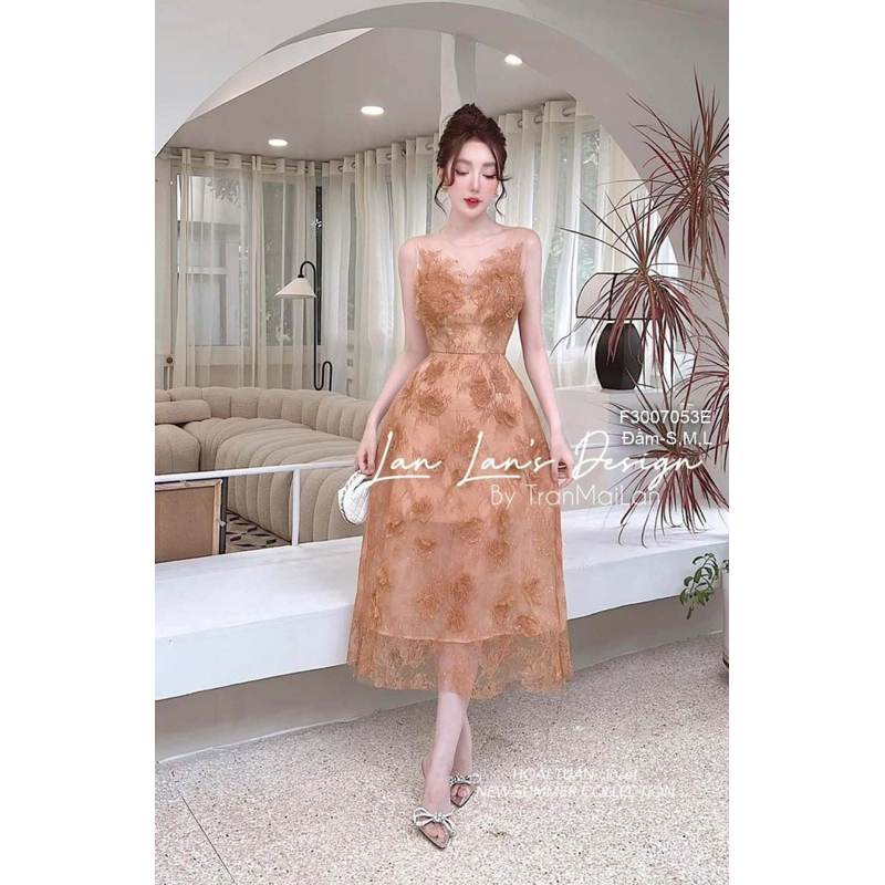 Đầm xòe ren dáng dài kết hoa phối ngực sát nách! 430k
