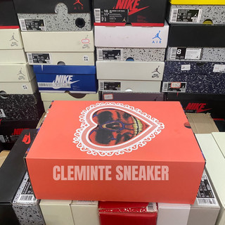 Giày SB DUNK LOW STRANGE LOVE