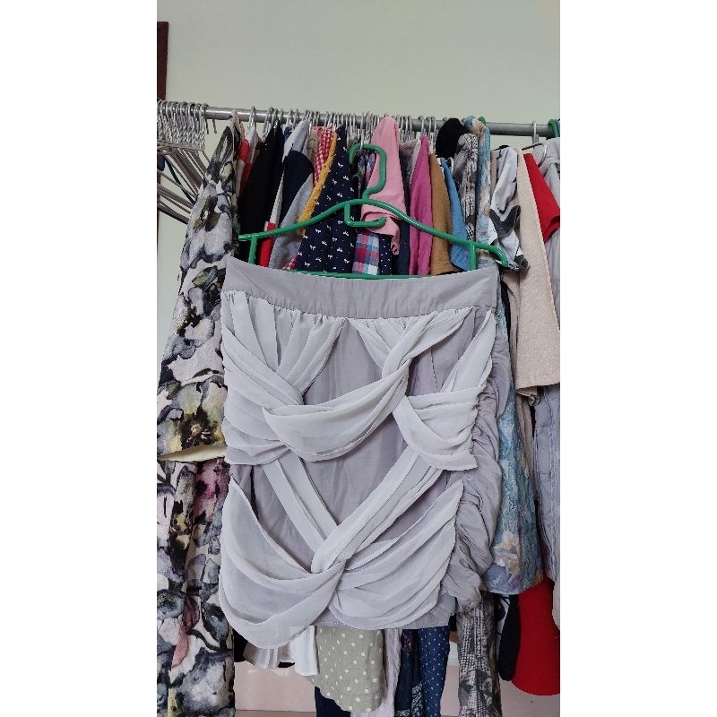 Chân váy nữ eo 68cm.