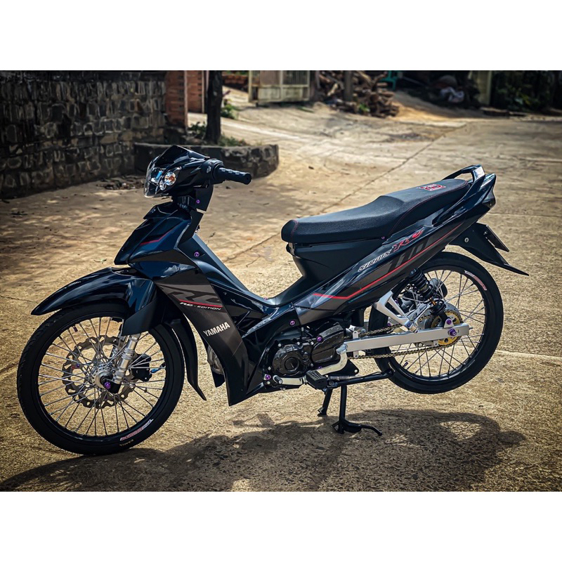 tem rời sirius Rc full đen chỉ đỏ
