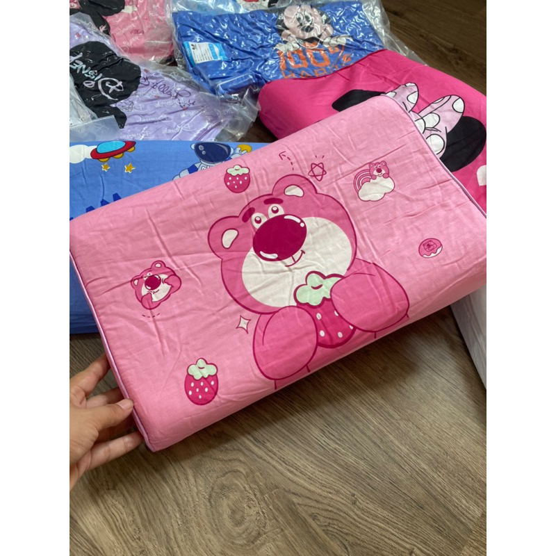 Gối cao su non Disney cho bé