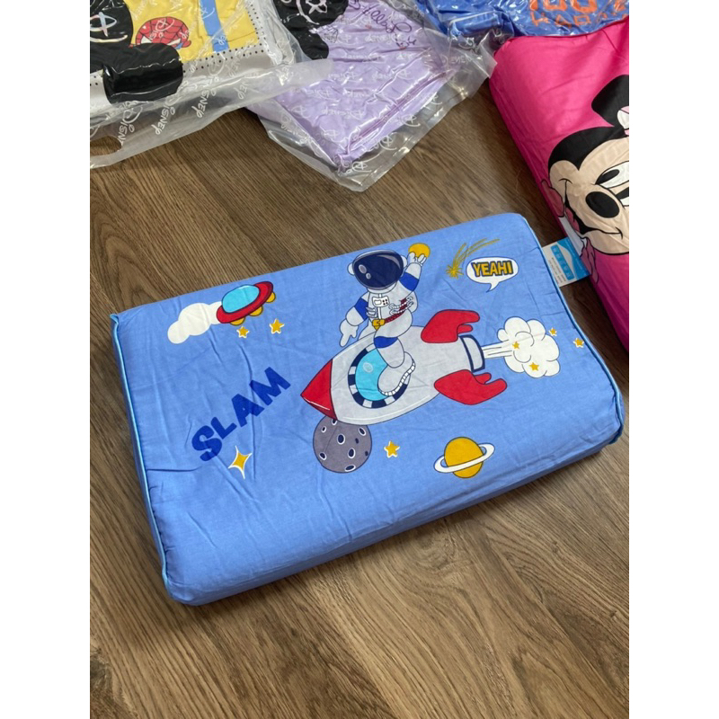 Gối cao su non Disney cho bé