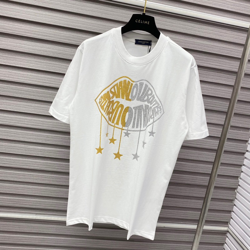 Áo Phông Nam Nữ In Chữ Louboutin Môi Sao Kim Tuyến Nhũ Bạc Vàng Hai Mặt - Áo Cộc Tay Siêu Cấp Dafnh Cho Các Boy Phố