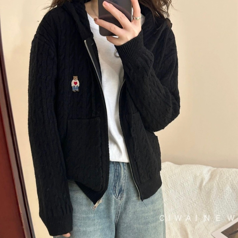 Áo len thêu Gấu comic 912