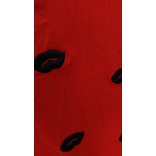 Áo phông nữ size S, M.