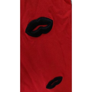 Áo phông nữ size S, M.