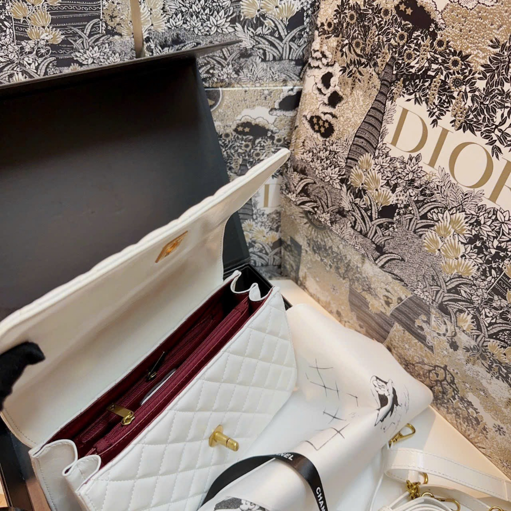 Túi c.n Flapbag quai xách SP màu trắng - Shop Lynh