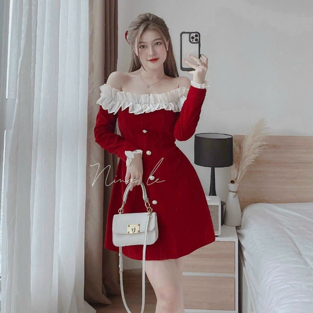 Váy đầm nhung tăm xòe tay cánh tiên cổ vuông bèo trắng đính núc, trễ vai hai màu đen đỏ