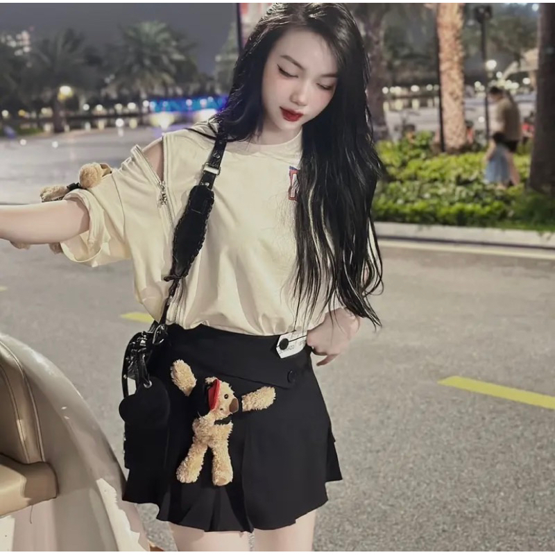 Chân váy tennis 13DMZ gấu mũ đỏ