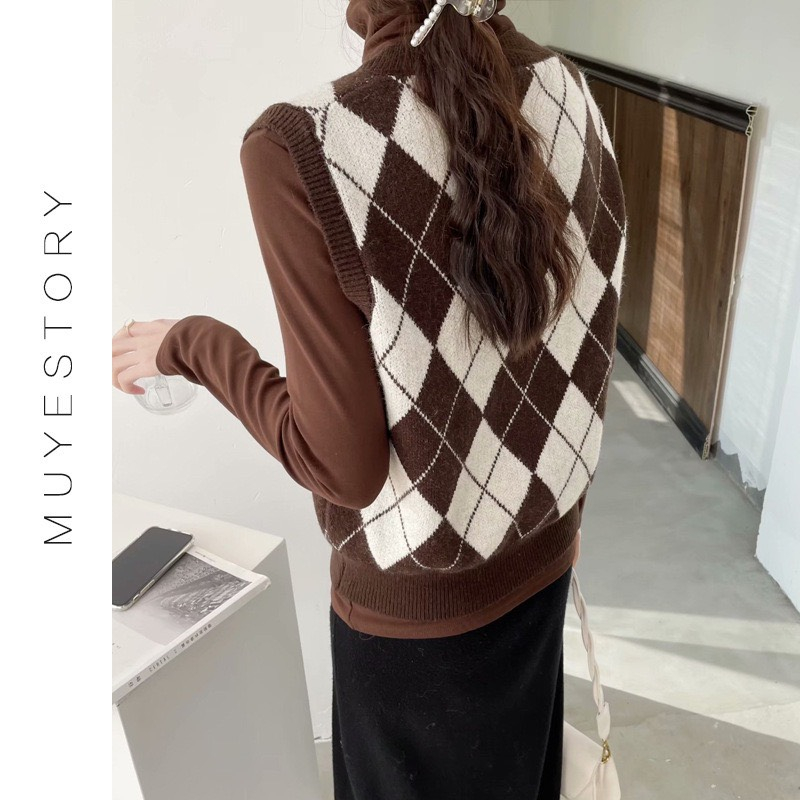 Áo len gile kẻ caro - 247store.vn - AogiletramA85_P6K14