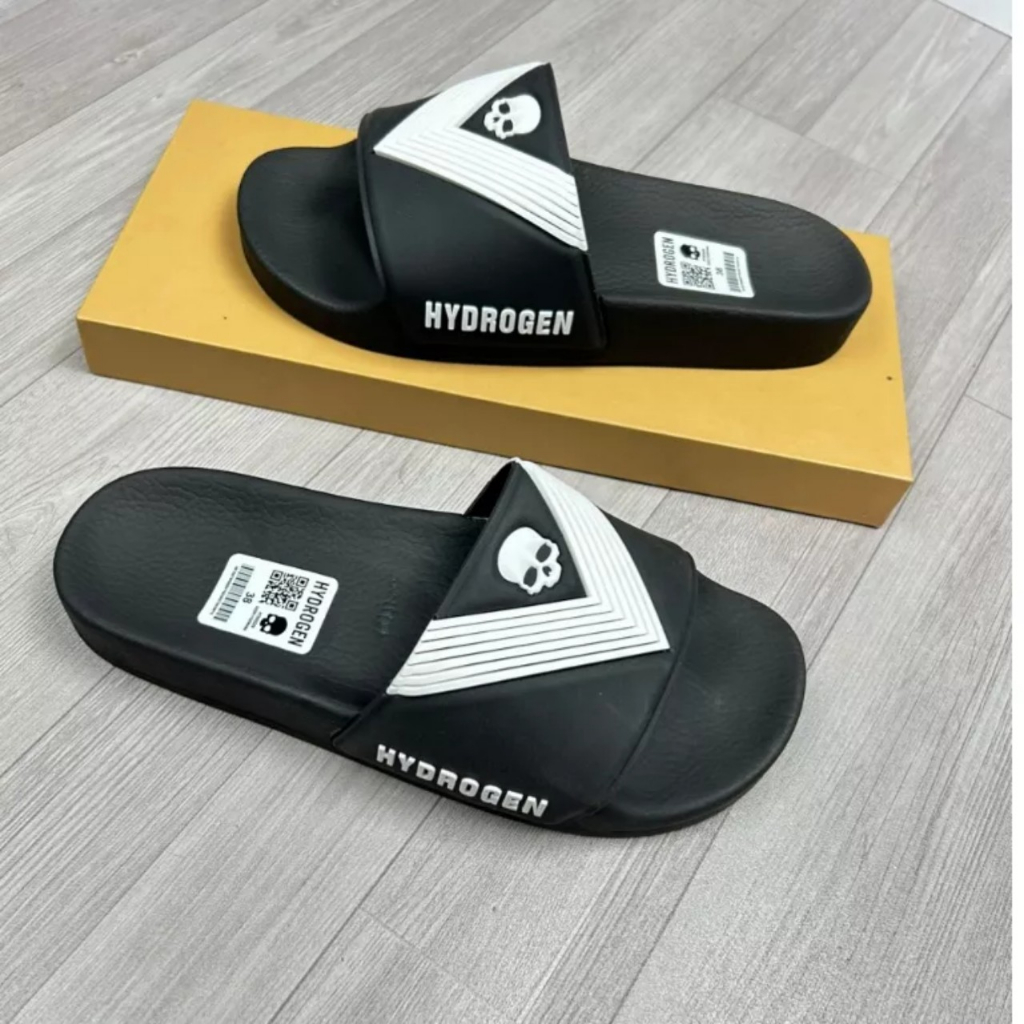 Dép nam quai ngang Hydrogen, dép có họa tiết đầu lâu và ngôi sao, dép rất hợp với mấy bạn nam thích mạnh mẽ