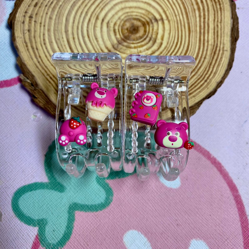 Kẹp Tóc Càng Cua Cao Cấp 5 Răng Charm Gấu Dâu Lotso Hot Trend Siêu Xinh