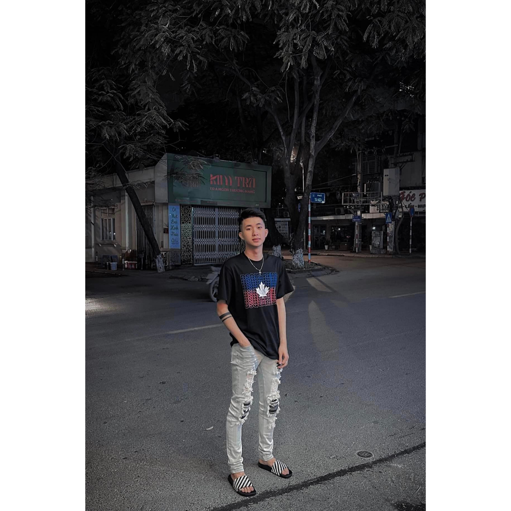 Áo Cộc Tay Nam Nữ In Chữ DSQ2 Nháy Xanh Đỏ Hình Lá Phong Đen Trắng - Áo Phông Boy Phố Đi Cháy Cực Chất #Hot #2023