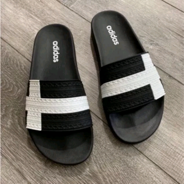 Dép Nam quai ngang, dép Adidas hình dấu cộng màu trắng, dép được thiết kế dáng thể thao nhìn rất khỏe