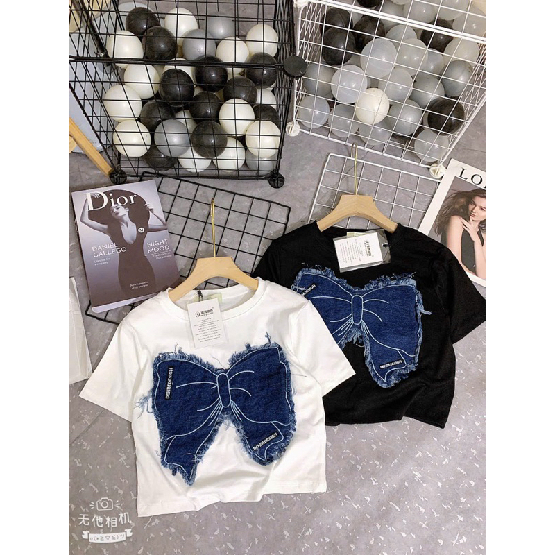 Áo thun croptop tay ngắn đính vải jeans tua rua