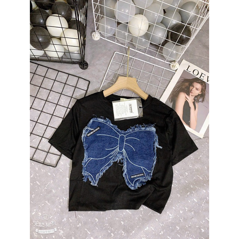 Áo thun croptop tay ngắn đính vải jeans tua rua