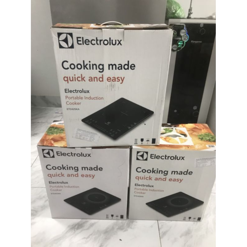 Bếp từ đơn Electrolux new trưng bày có tặng kèm nồi lẩu