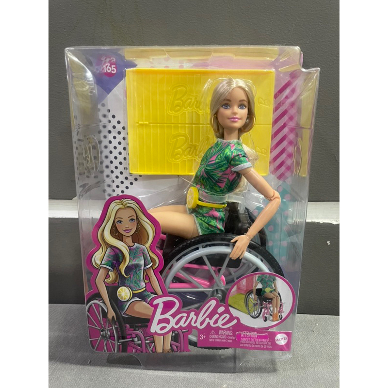 Búp bê barbie xe lăn