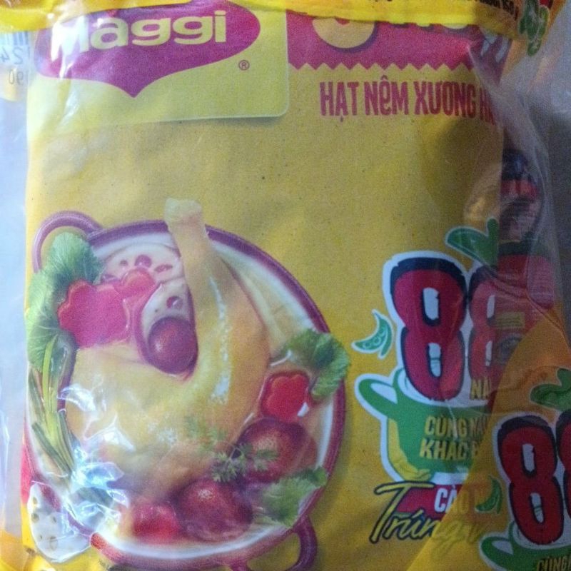 Hạt nêm Maggi Xương hầm gà 3 ngọt gói 900g