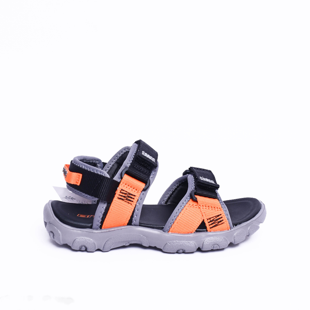 Sandal bé trai