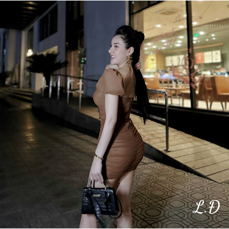 Đầm body lưới cổ vuông tay bồng