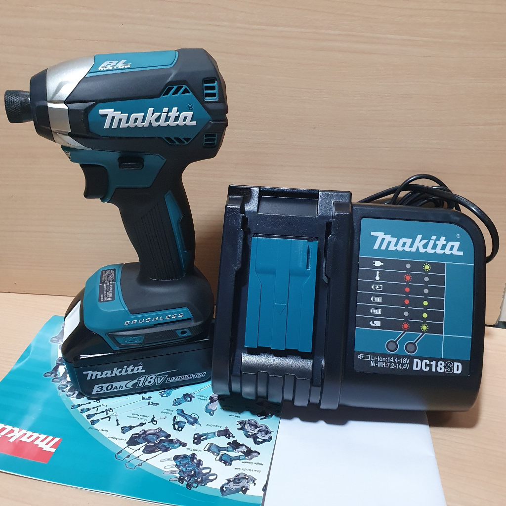 Máy bắn vít Makita XDT13 nhập Mỹ không chổi than.