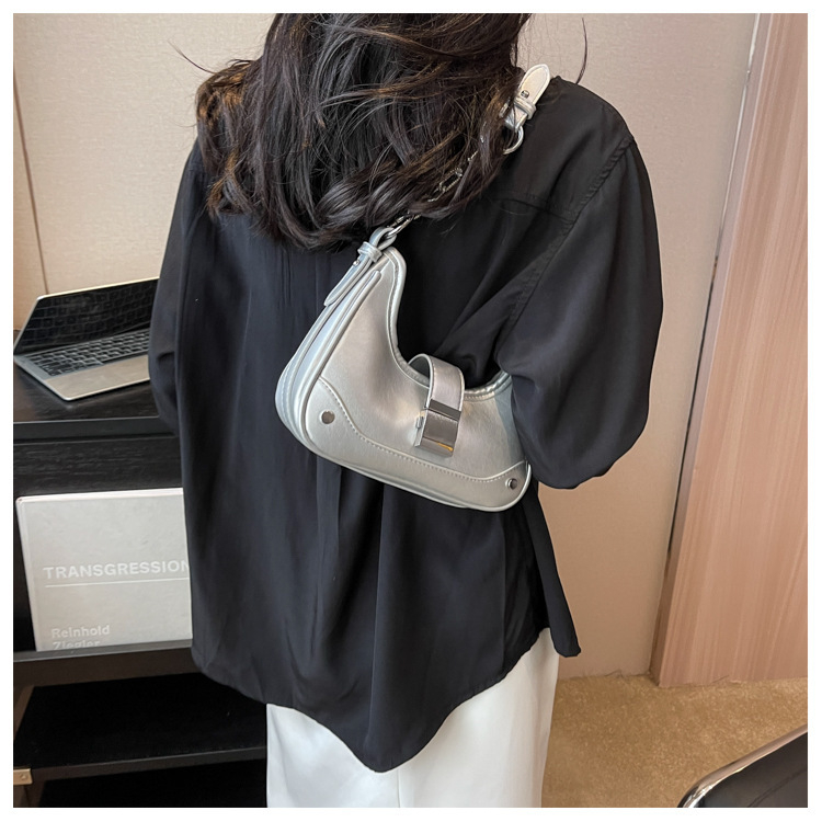 Túi đeo vai nữ túi xách dáng thuyền kẹp nách kèm dây đeo chéo khóa sập phối xích LK342