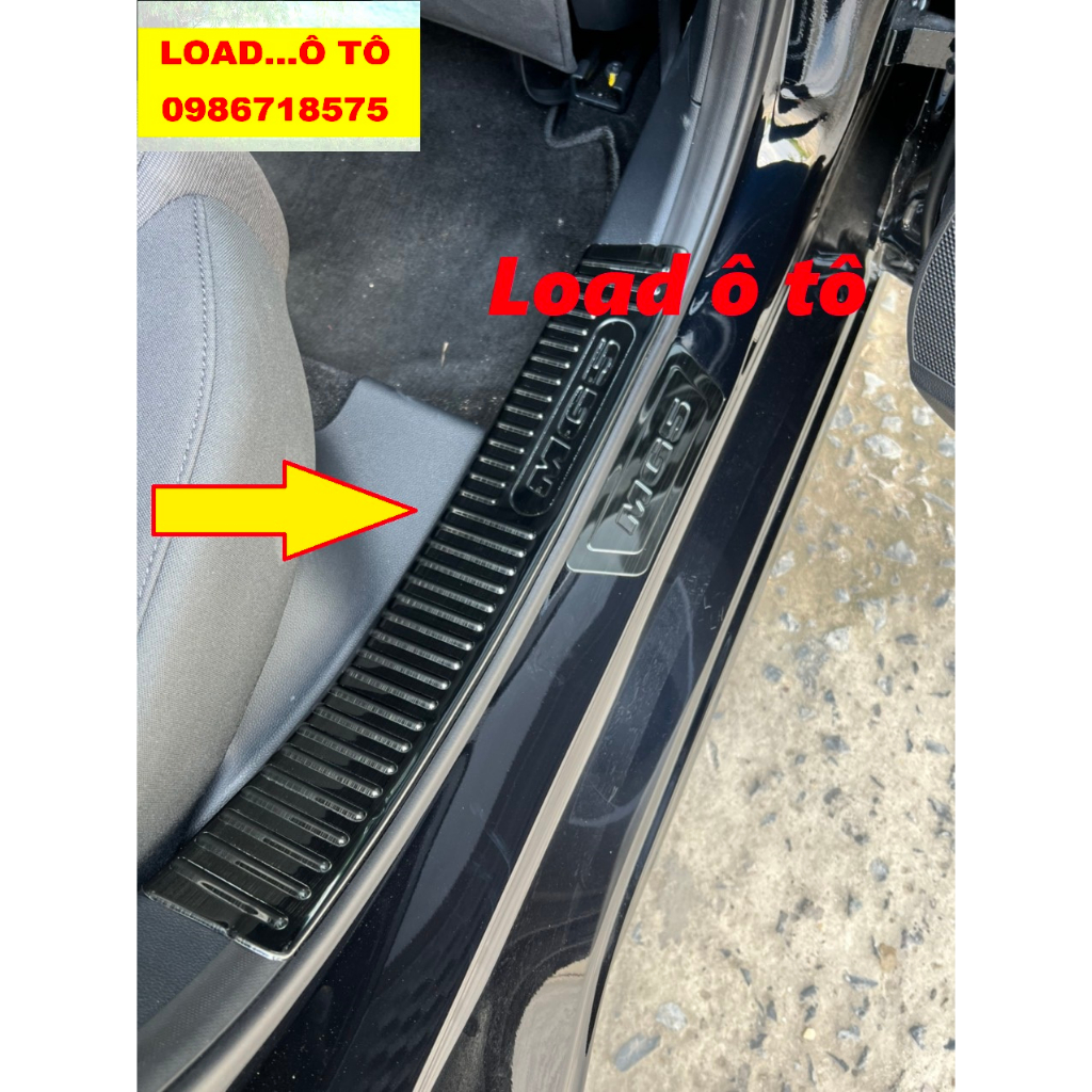 Ốp Bậc Cửa, Nẹp Bước Chân Titan Xe MG 5 2023-2021 Mẫu Vân Titan Cao Cấp, Ốp Chân MG5 Sẵn Keo Dán 3M