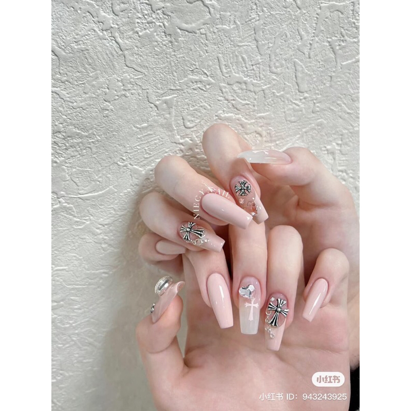 Sơn trắng kem hồng