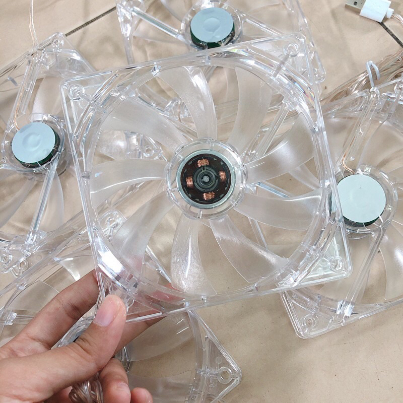 Quạt làm mát cho rat, hamster, sóc, thỏ, nhím, lang, bọ ú (loại 12cm)
