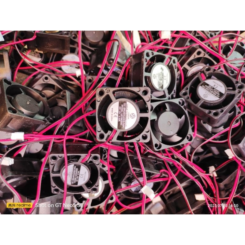 QUẠT GIÓ 4x4x2 12V 0.30A