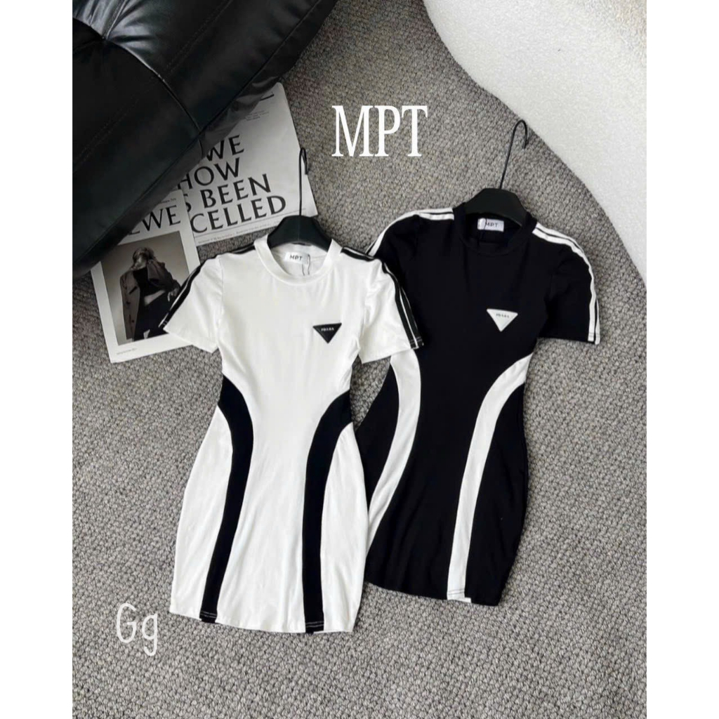Đầm body nữ thun gân dáng ngắn tay ngắn đính logo tam giác phối màu xinh xắn