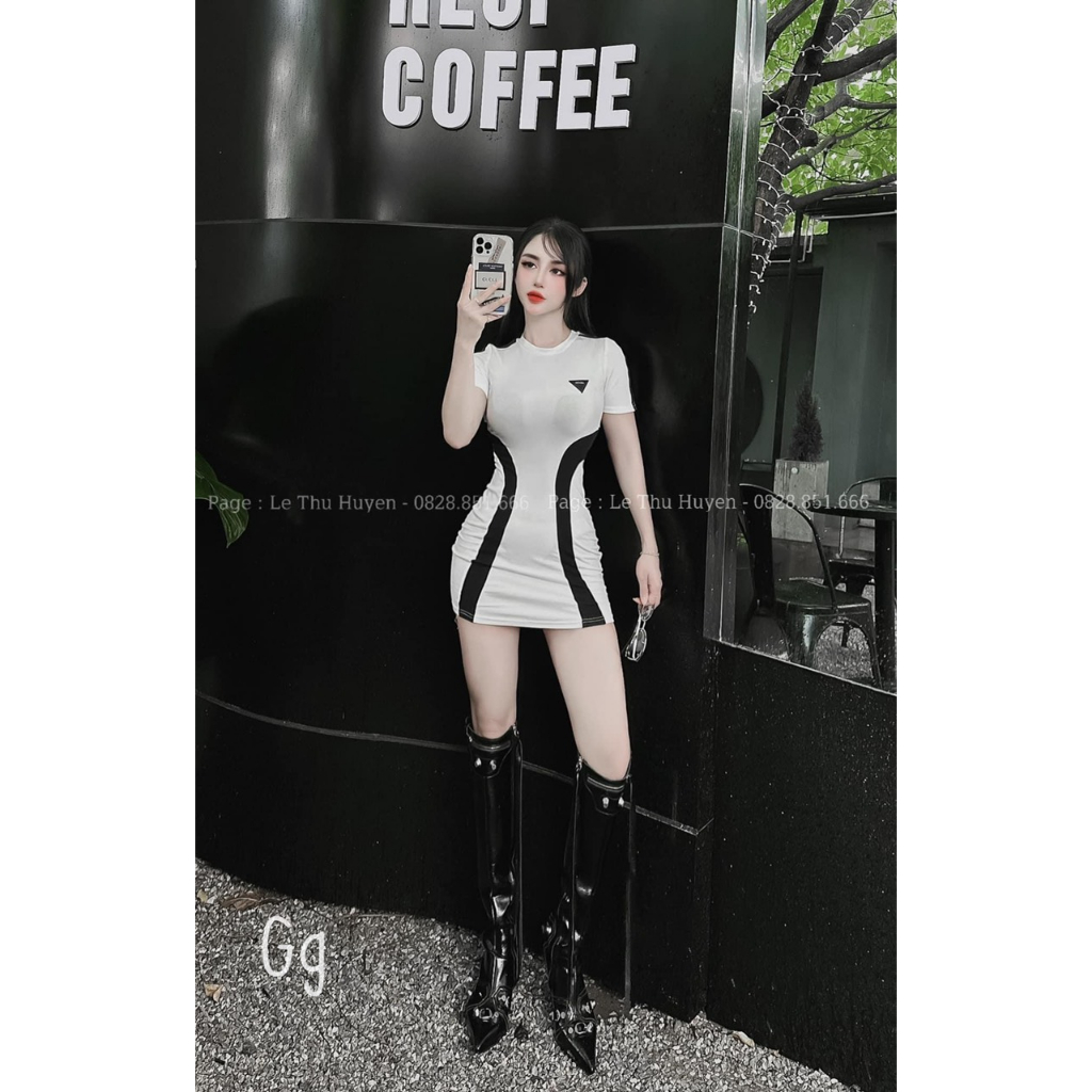 Đầm body nữ thun gân dáng ngắn tay ngắn đính logo tam giác phối màu xinh xắn