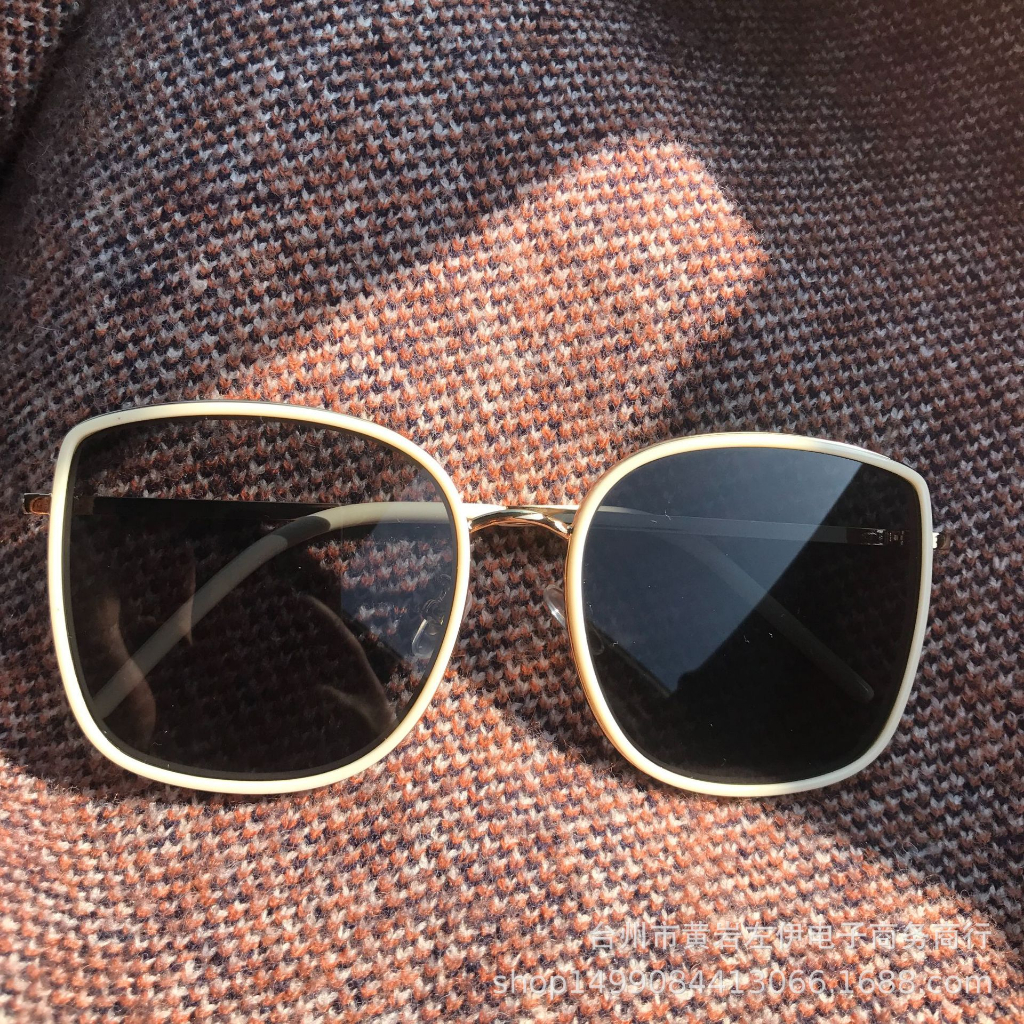 Kính mát thời trang AORI chống tia uv, kính mắt vuông gọng kim loại dành cho nam và nữ