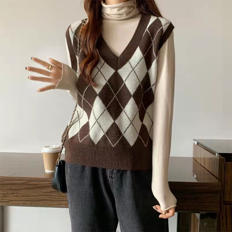 Áo gile len nữ hoạ tiết kẻ caro  247plus - AogiletramA85_P6K14