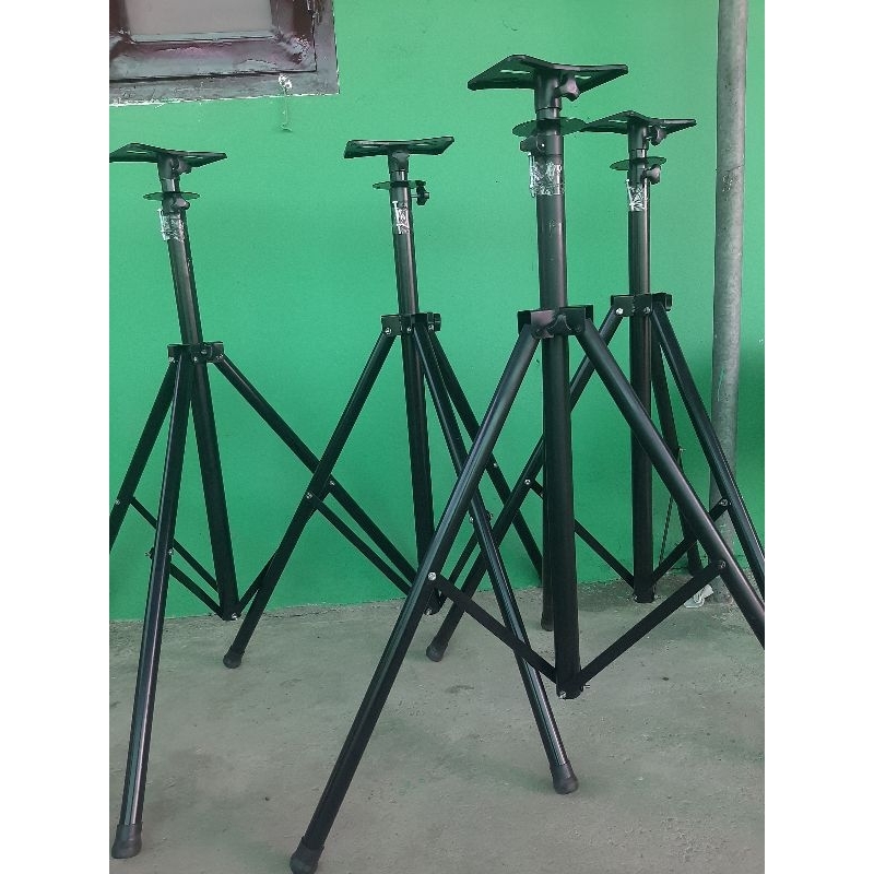 Chân loa nằm 180k/1chân ,cao 1m6,3 chân mỗi chân dài 75cm.