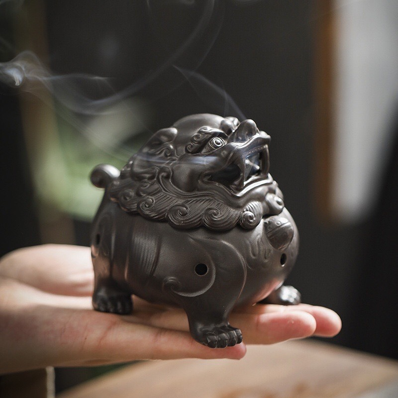 Lư Xông Gốm Hình Con Lân