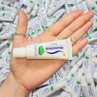 Kem đánh răng Sensodyne Fresh Mint 18g